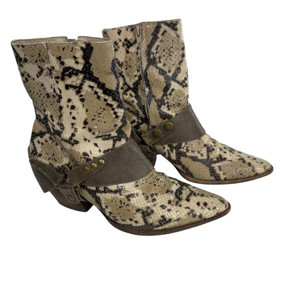 Matisse Caty Harness Cowboy Boots Snake Skin Leather Shirt Ankle Booties Size‎ 7 - Picture 1 of 9